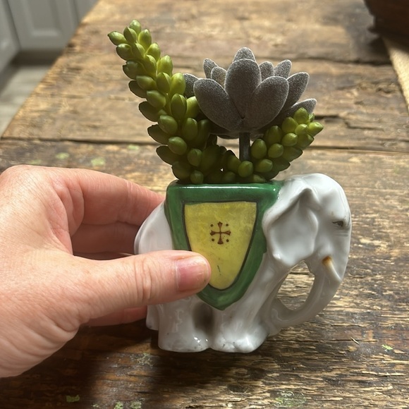 Vintage Elephant Made in Japan pin cushion/planter - Picture 2 of 5